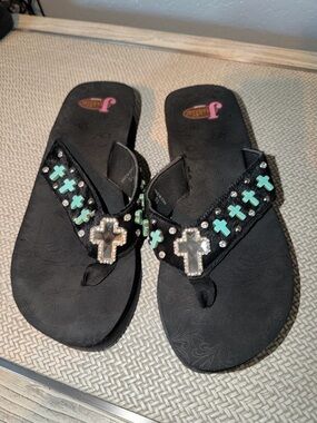 Justin Boots Black Flip Flop Sandals with Turquoise Cross Accents